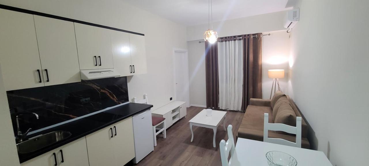 D1 Rooms & Apartments 地拉那 外观 照片