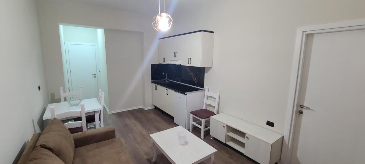 D1 Rooms & Apartments 地拉那 外观 照片