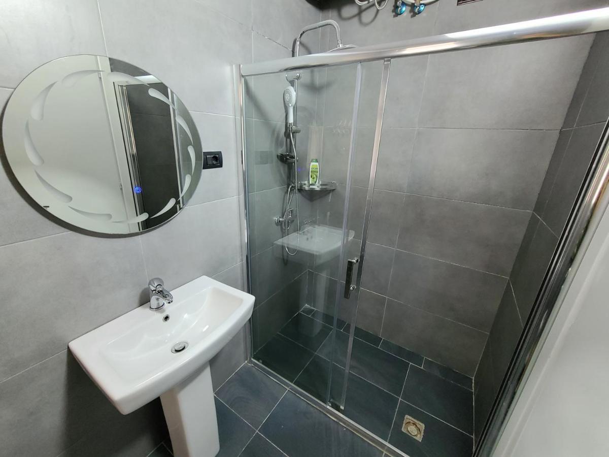 D1 Rooms & Apartments 地拉那 外观 照片